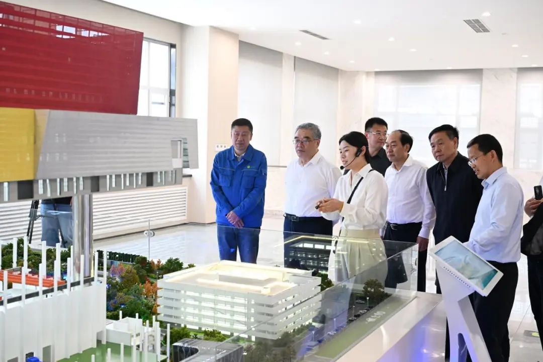 全国政协副主席朱永新调研太阳集团官网通州项目